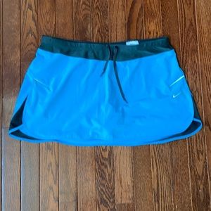 Nike Dri Fit Skort size large NWT